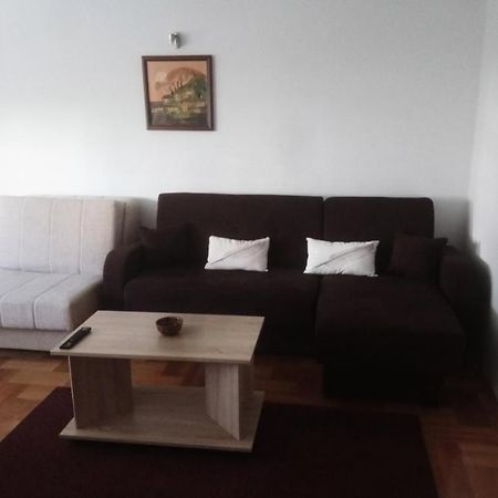 Apartman ปิโรต์ ภายนอก รูปภาพ