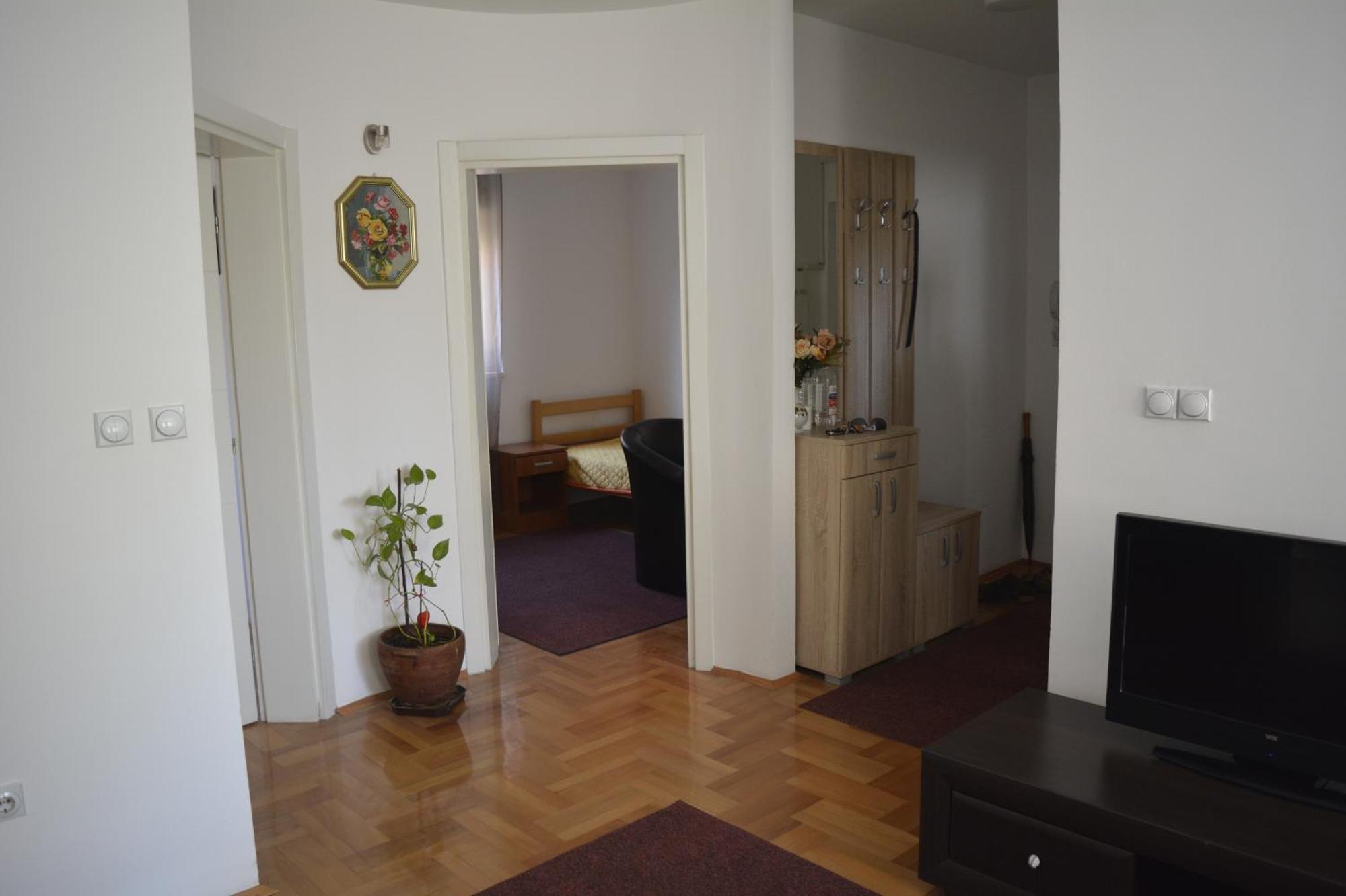 Apartman ปิโรต์ ภายนอก รูปภาพ