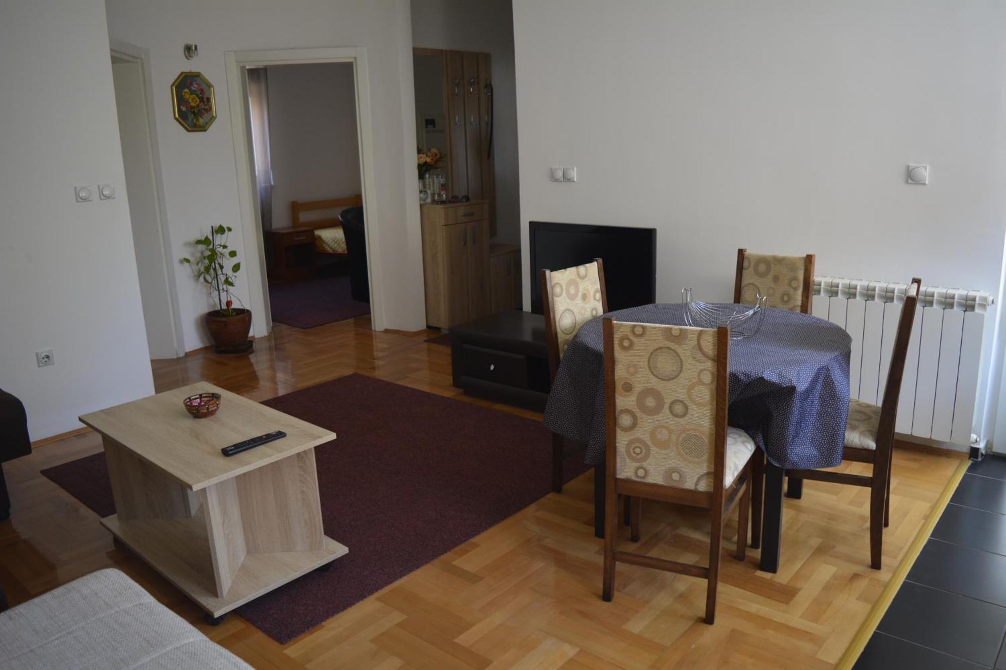 Apartman ปิโรต์ ภายนอก รูปภาพ